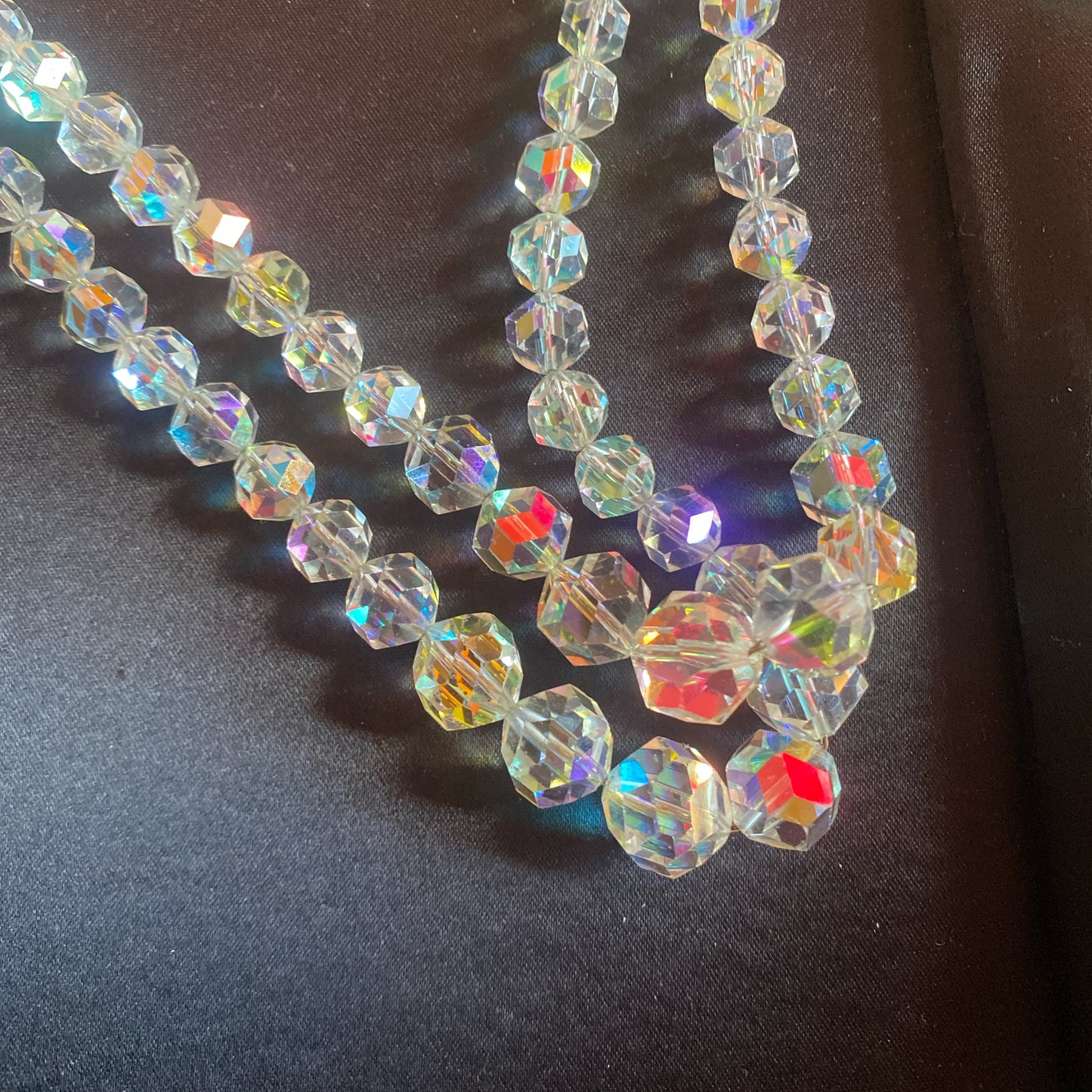 VINTAGE FACETED AURORA BOREALIS COCKTAIL JEWLERY SET