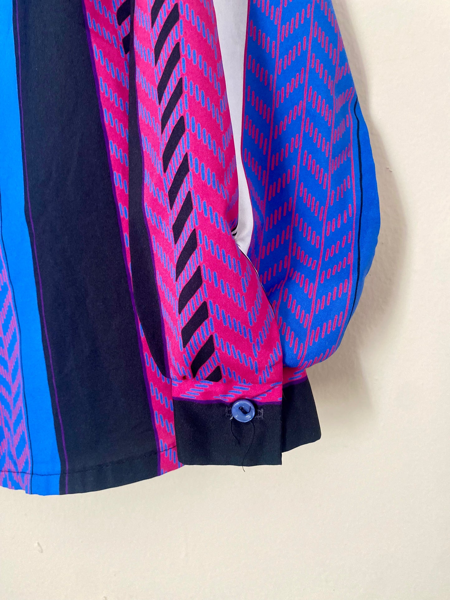 VINTAGE GEOMETRIC TIE-NECK BLOUSE BLOUSE