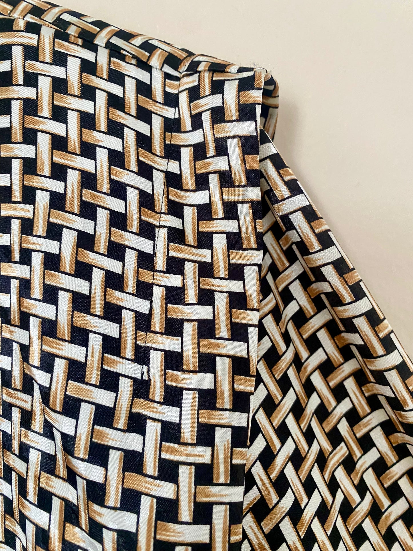 VINTAGE BLACK AND TAN BASKET WEAVE BLOUSE
