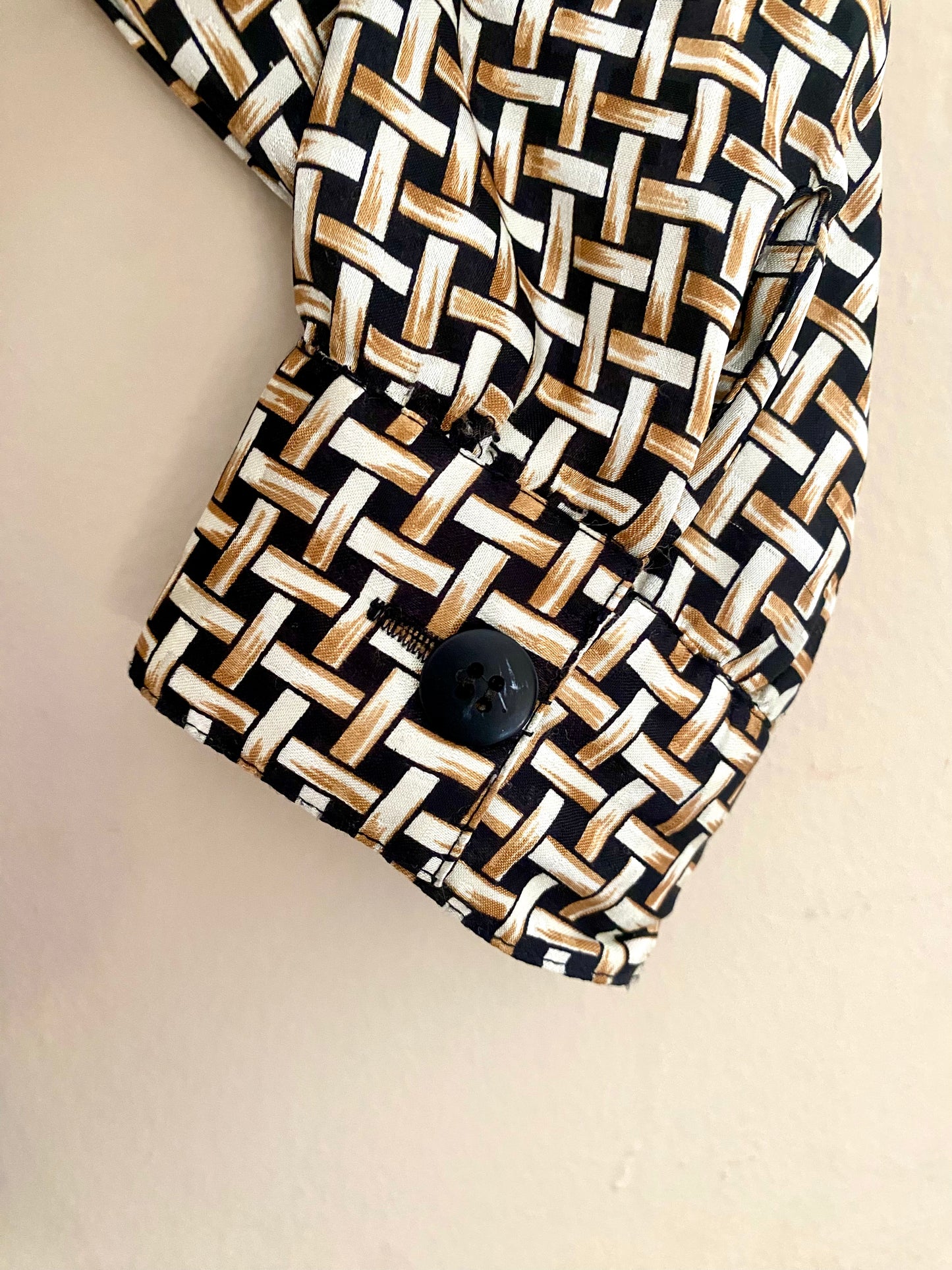 VINTAGE BLACK AND TAN BASKET WEAVE BLOUSE