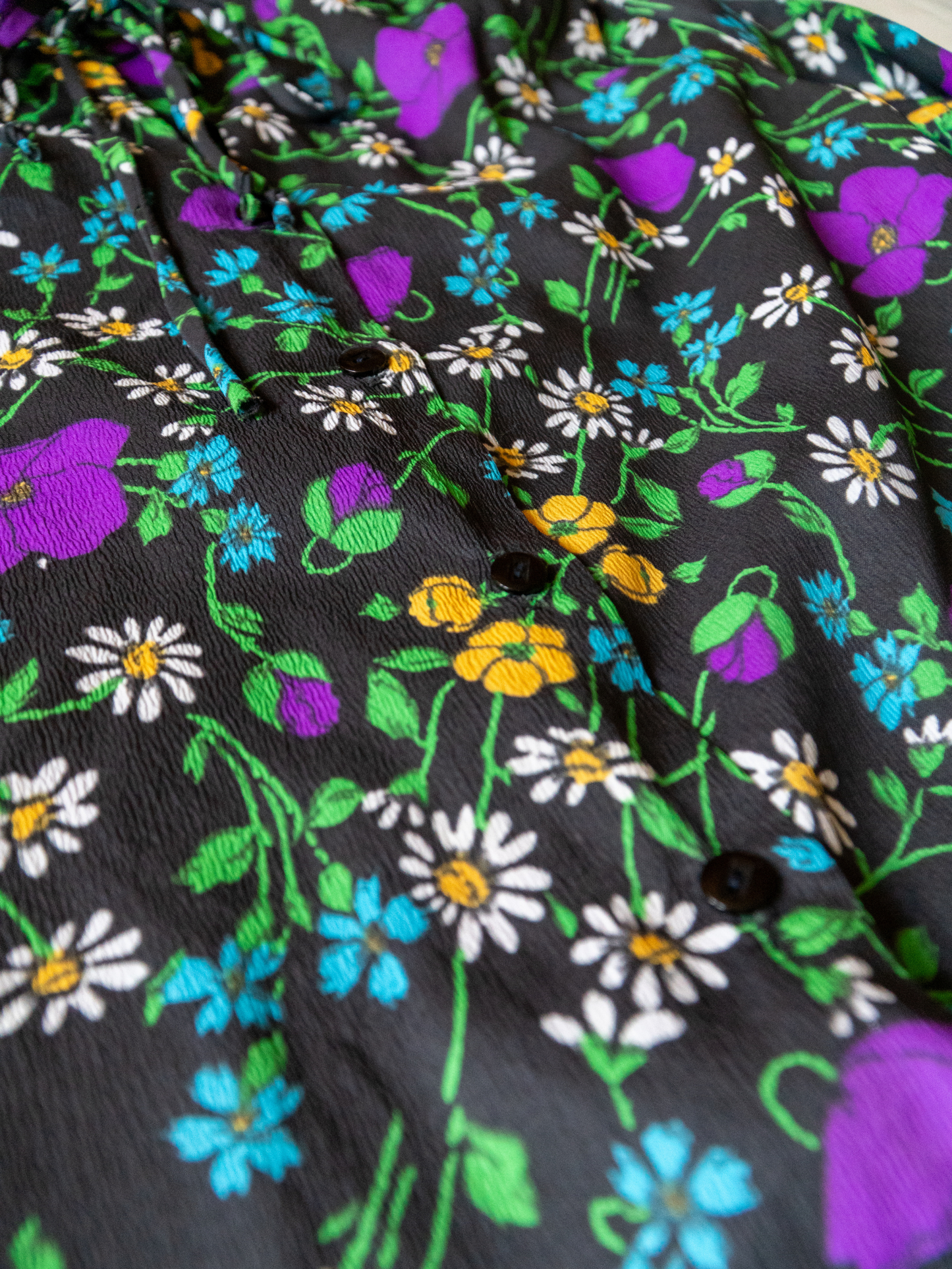 Hippie Dippy Trippy: 1970s Floral Daydream Blouse