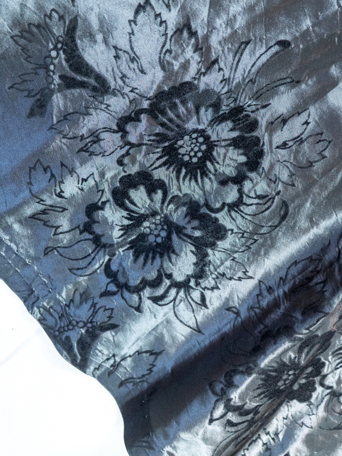 Silver Vixen: 1940s–1950s Lamé Jacquard Circle Skirt with Flocked Velvet