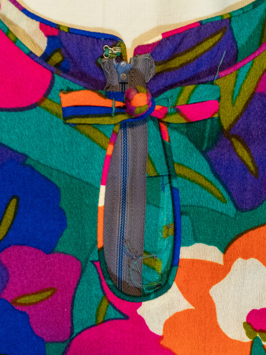 Pretty in Paradise: Vibrant Floral Keyhole Maxi Dress